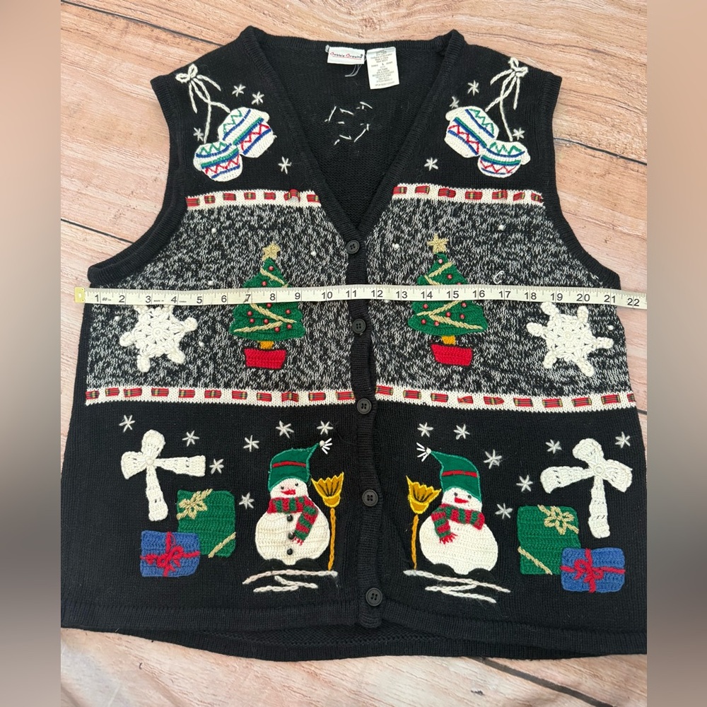 Bobby Brooks Christmas Sweater Vest Button Up Embroidered Vintage Large - Picture 6 of 9